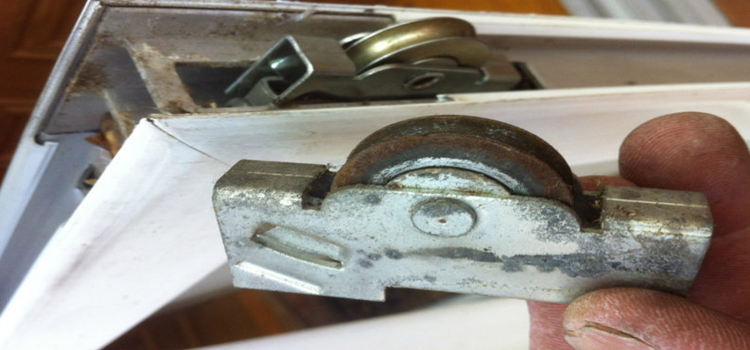 screen door roller repair in Atwater